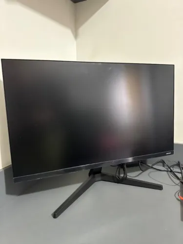 MONITOR SAMSUNG 4K HDR IPS 28" FREESYNC E GSYNC SUPER NOVO DAMOS GARANTIA.