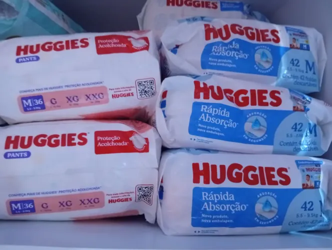 Fralda descartável Huggies tamanho M