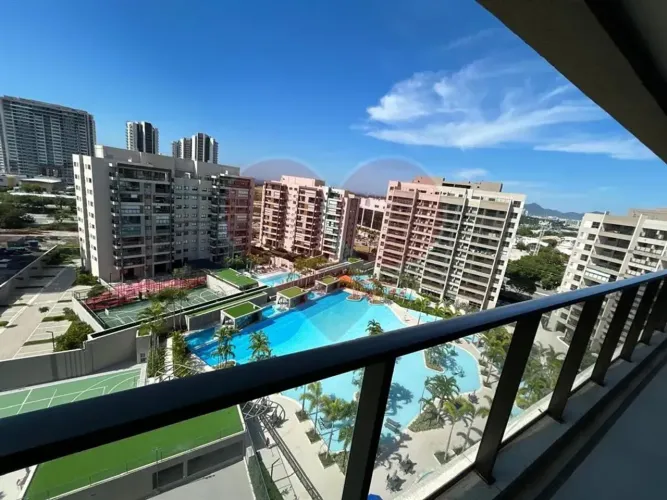 Excelente Cobertura Linear na Barra da Tijuca para Venda possui 4 Suites