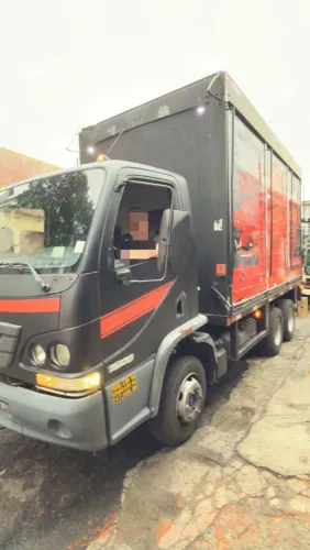 MB Accelo 1016