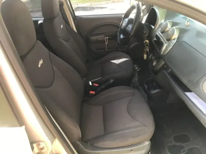 Fiat Uno WAY Celeb. 1.0 EVO Fire Flex 8V 5P 2012