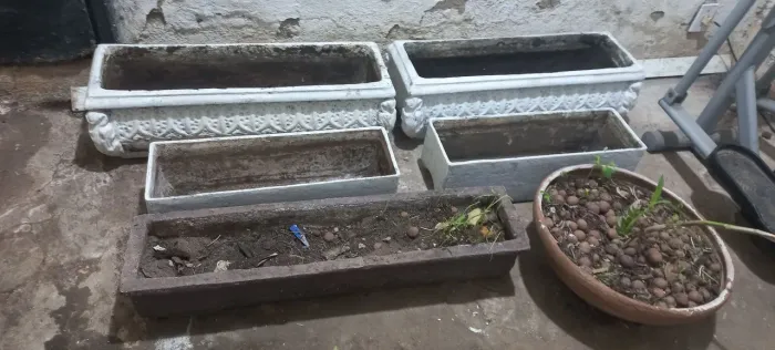 Vasos de plantas e jardineiras 