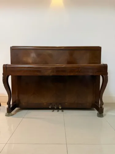 Piano de armário M. Schwartzmann - Imbuia - 88 teclas - super conservado!