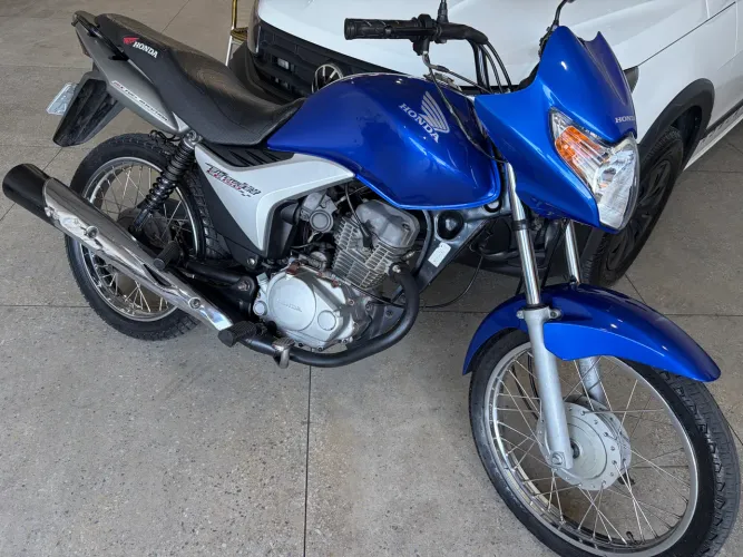 Titan 150 2009 partida