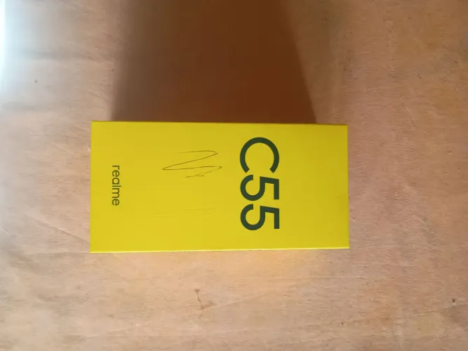 Realme C55 usado bateria viciada para retirada de peças ou trocar a bateria!