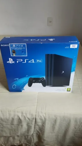 PS4 Pro 1TB Completo na Caixa + 2 Controles