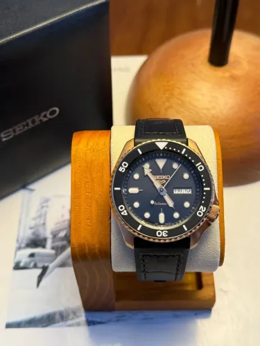 Seiko 5 Sport Ouro Rosa SRPD76K1