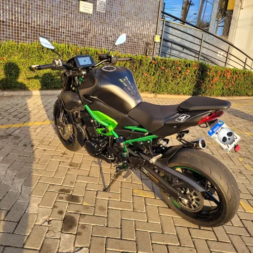 Kawazaki Z900 2026 impecável moto nova