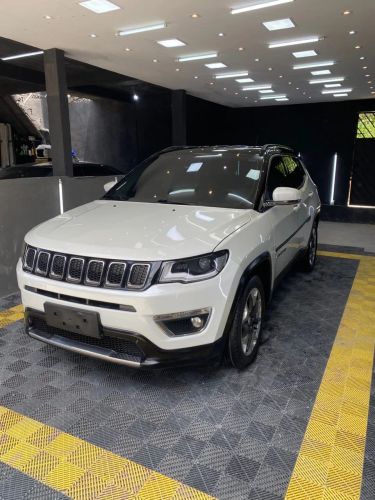 Imagem de Jeep Compass Limited 2.0 4X2 Flex 16V Aut. 2017