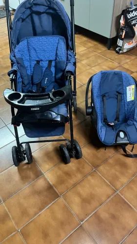 Carrinho de Bebê Alça Reversível com Bebê Conforto Cosco Kids Travel