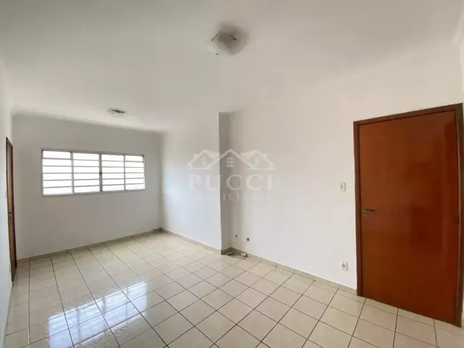 Aluga-se apartamento no Bairro Centro