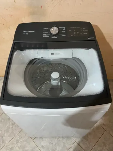 Máquina de lavar Brastemp 12 Kg com aquecimento.