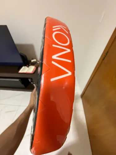 Vendo Raquete de Padel Kona, otimo estado.