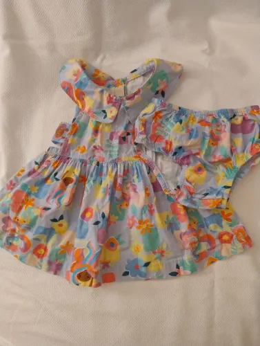 Vestido e calsinha para bebê