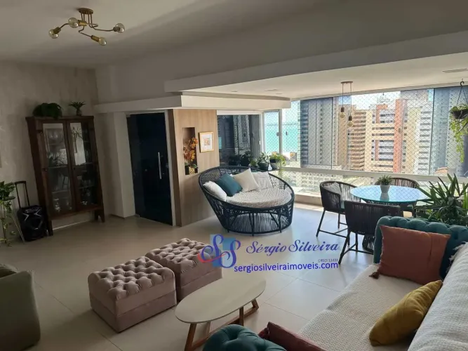 Amplo apartamento no Edifício Thomé Pereira  Praia de Iracema
