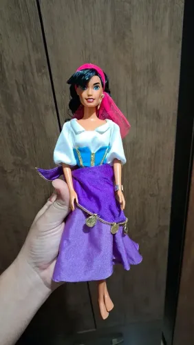 Barbie corcunda de notredame