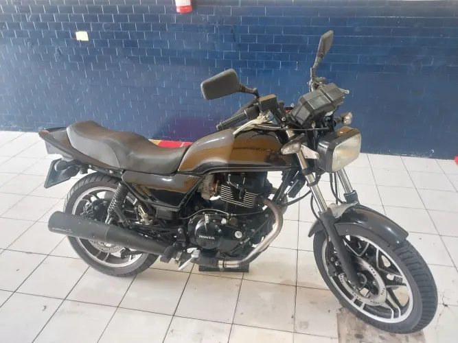 CB 450 Impecável