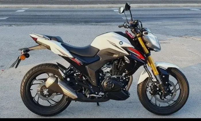 Vendo moto dr 160 