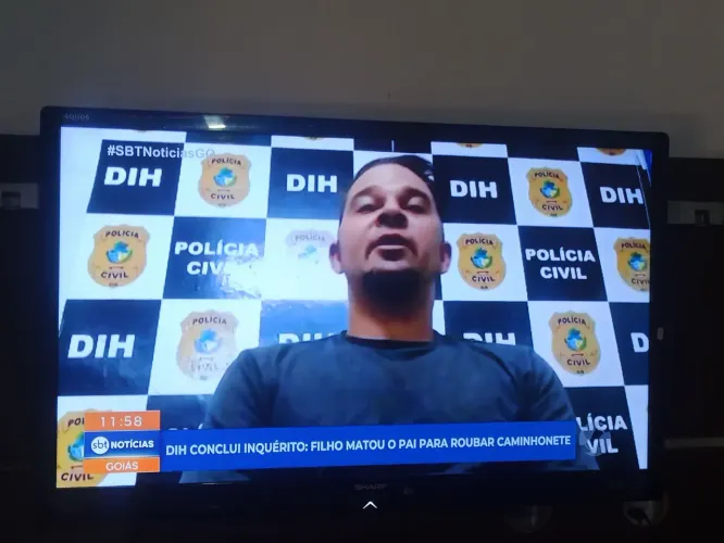 Tv 46 polegadas digital não é Smart