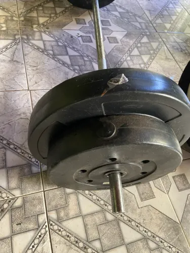 Kit barra de ferro maciça 1,20m + 38 kg em anilhas.