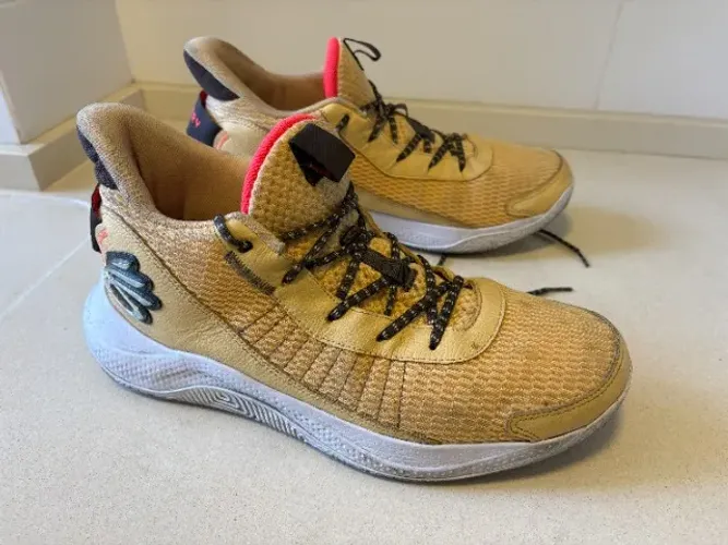 Tênis Under Armour Curry 3z7 - Tamanho 46/47 (14 Us)