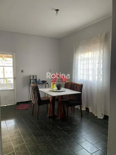 Casa à venda, 3 quartos, Jardim Ipanema - Uberlândia/MG - Rotina Imobiliária