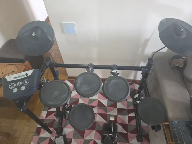 Bateria Eletrônica Roland TD-6V 