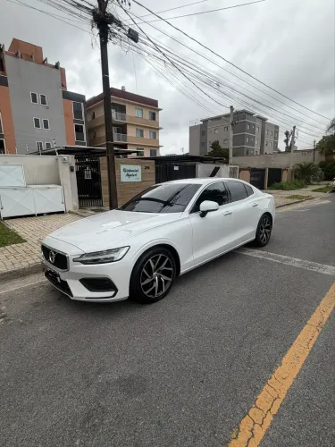 Volvo S60 T-4 Momentum 2.0 190cv 4P 2020