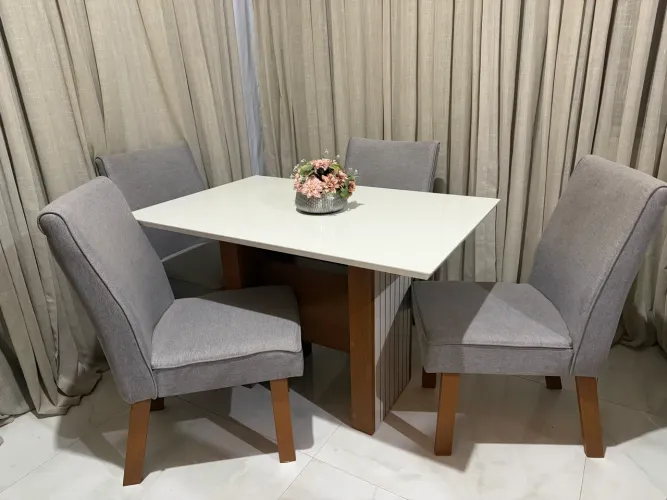 Conjunto de mesa de jantar 3 meses de uso