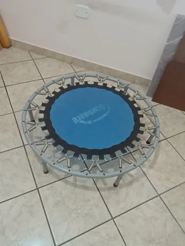 Cama elástica para treino