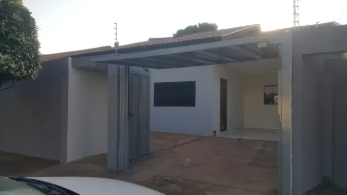 Excelente Casa C/ Suite e Grande Espaço Externo
