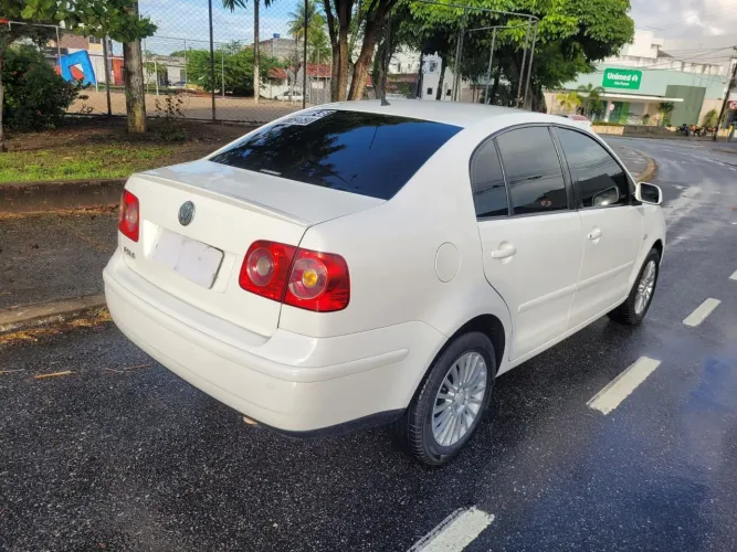Volkswagen Polo Sedan 1.6 MI Total Flex 8V 4P 2009