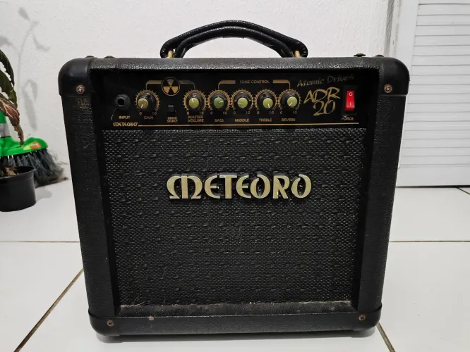 Amplificador Meteoro Atomic Driver