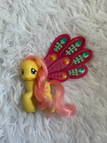 My little pony fluttershy glimmer wings