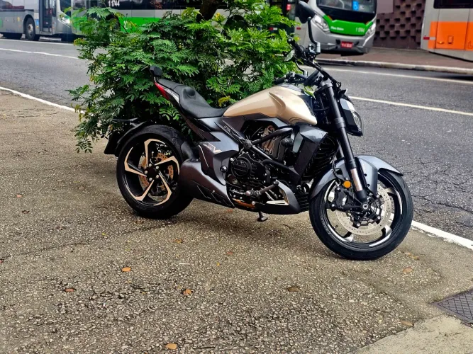 Zontes V350 2026 c/ apenas 250km. Ac. Troca