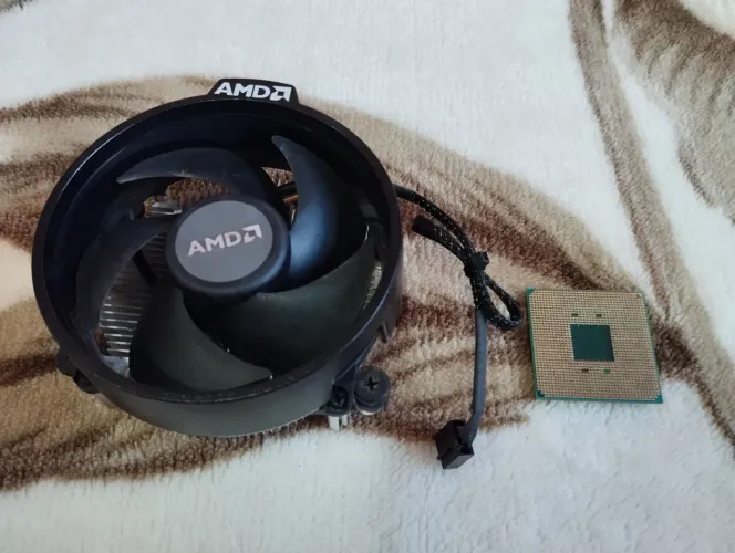 Processador Ryzen 3 3200g<br>Retangulo 