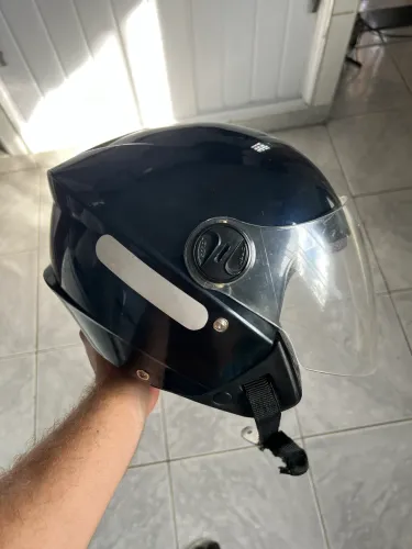 Capacete tamanho 60
