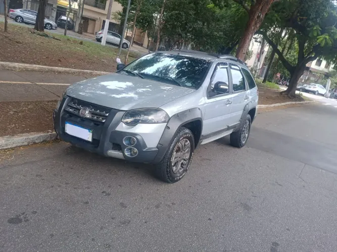 Fiat Palio Weekend Adventure Locker 1.8 Flex 2012