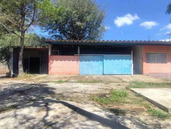 Alugo barracão
