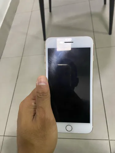 iPhone 8 Plus funcionando perfeitamente. Valor 550. 