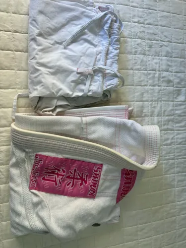 Doação de Kimono Feminino Jiu-jitsu