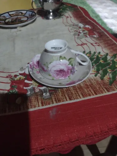 Chicara de chá porcelana wincy casa super alegrar e floral.