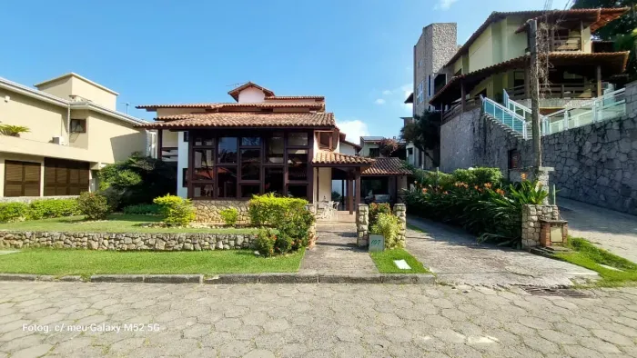 Condomínio, Piratininga, Melhor, 4 Quartos, 2 suítes. Vide fotos  MAISONNETTE
