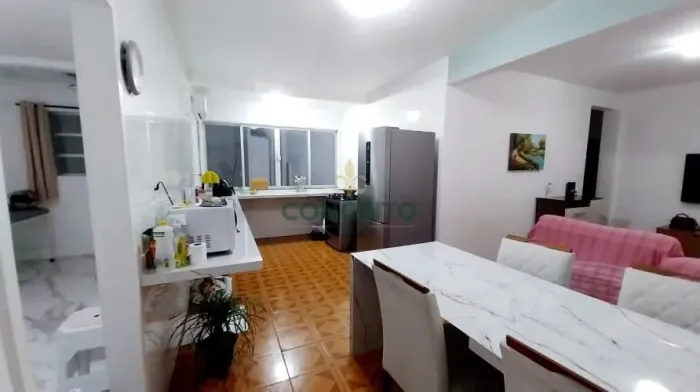 Apartamento a venda 4 dormitórios , 95m², na Avenida Leoberto Leal em Barreiros, São José
