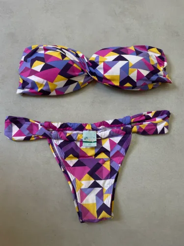 Biquíni tara que caia geométrico 