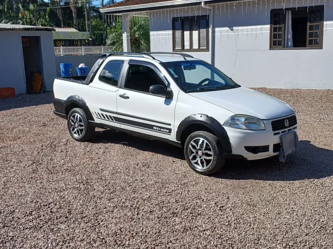 Fiat Strada Working 1.4 MPI Fire Flex 8V CD 2012