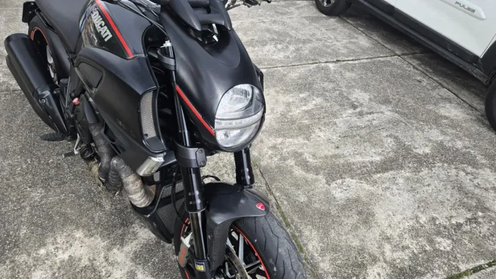 Ducati diavel carbon 2011 legítima italiana 