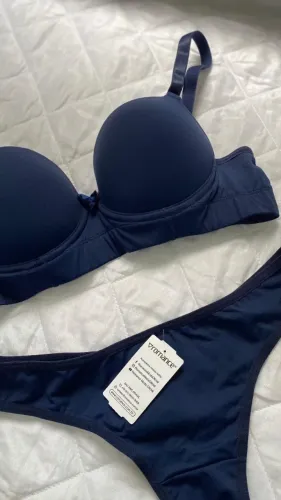 Conjunto de calcinha e sutiã, short de academia e etc...