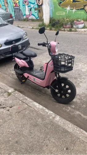 Scooter Elétrica 2025 - Apenas 3 meses de uso.