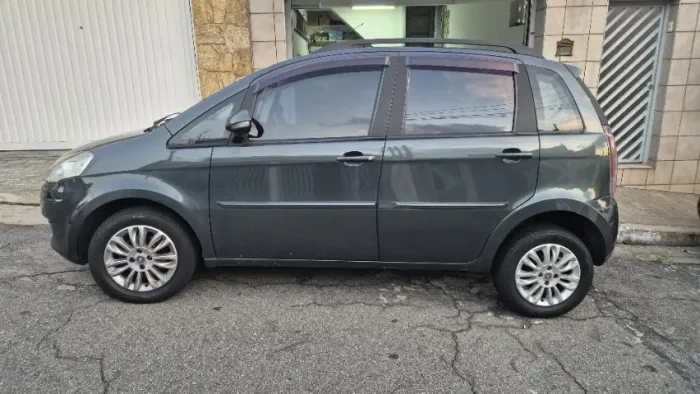 Fiat Idea Attractive 1.4 Fire Flex 8V 5P 2012